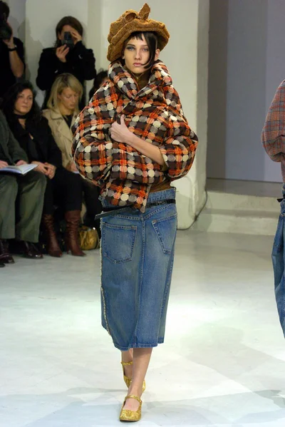 Look 25